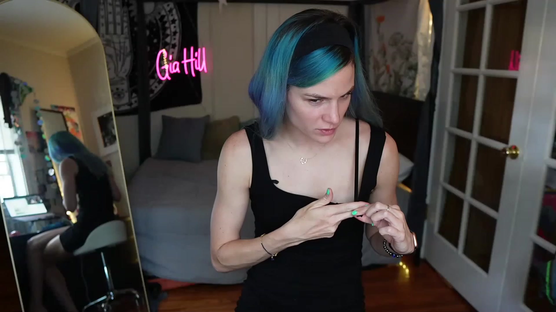 Gallery image thumbnail from Gia_Hill's myfreecams stream on, 06/03/2023, 22:40 image 1 of 20