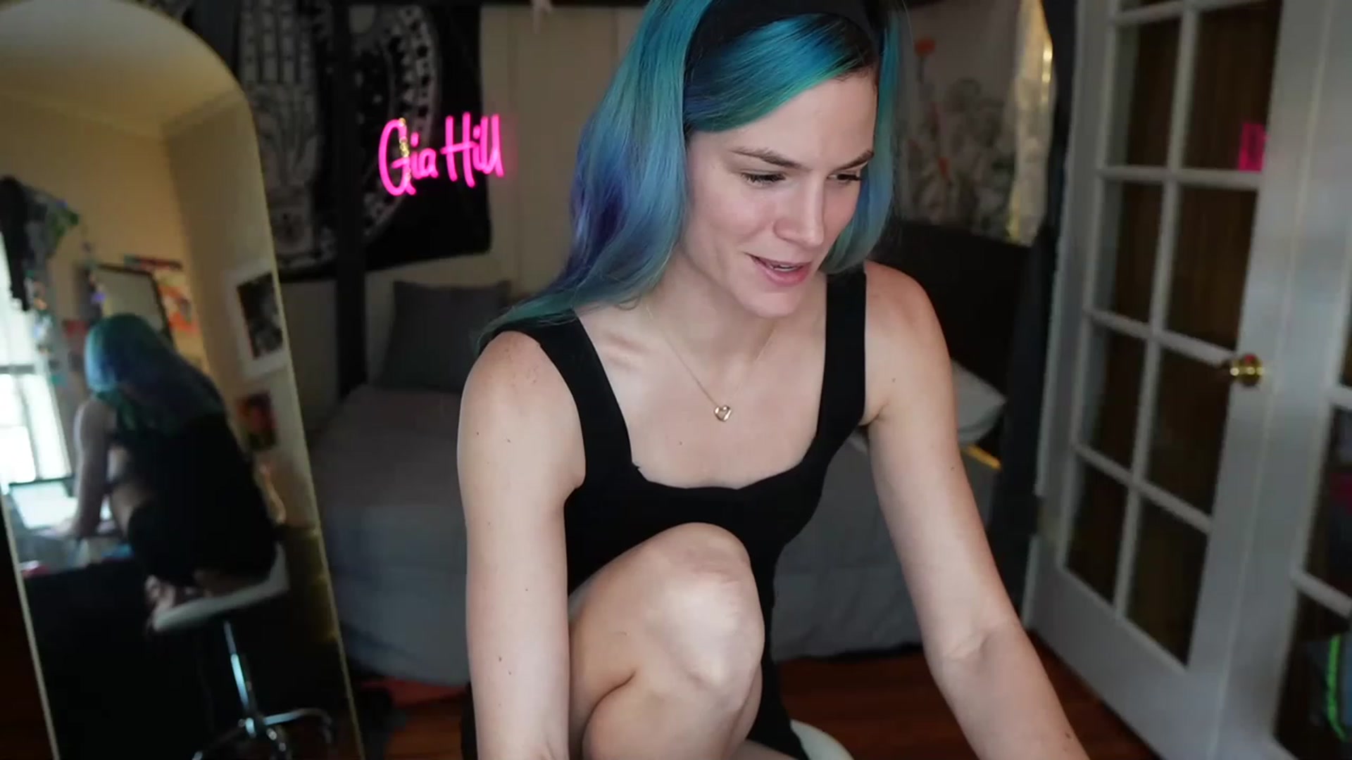 Gallery image thumbnail from Gia_Hill's myfreecams stream on, 06/03/2023, 22:40 image 17 of 20