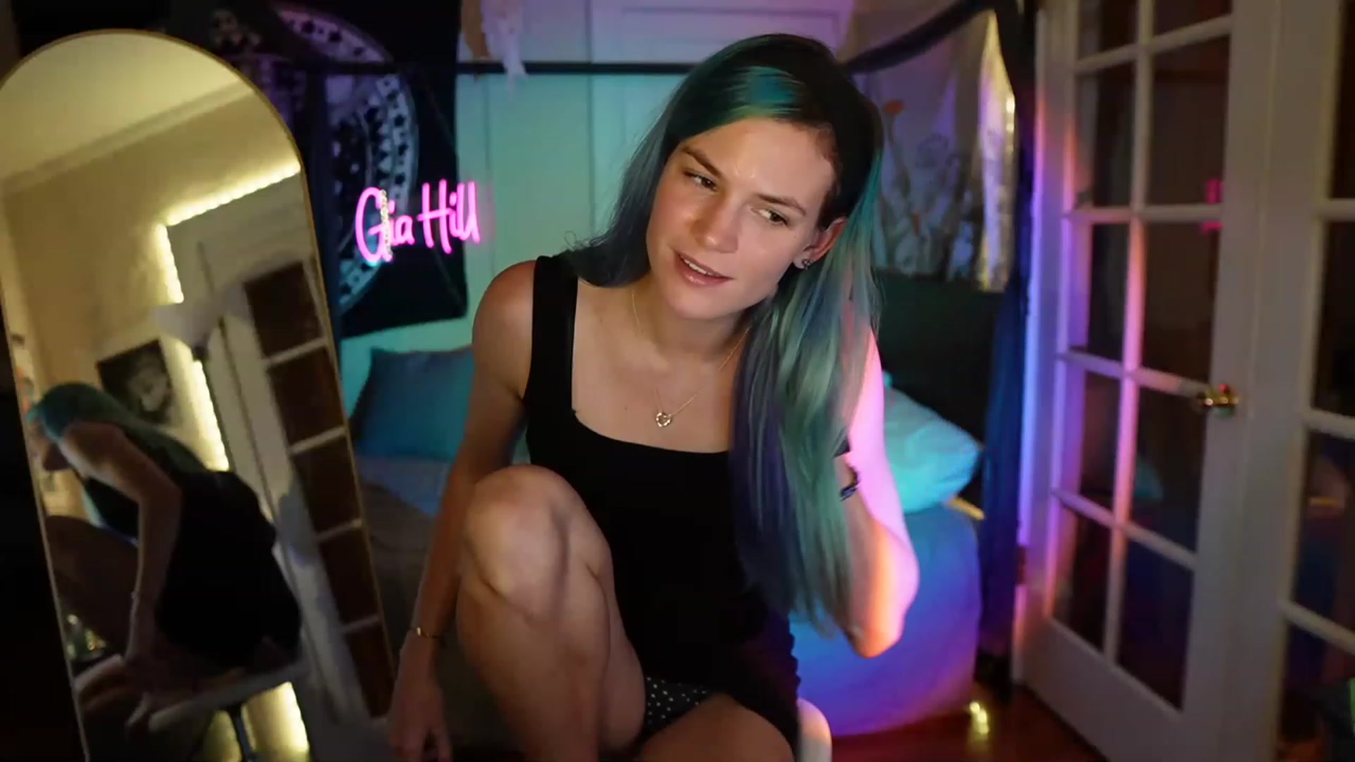 Gallery image thumbnail from Gia_Hill's myfreecams stream on, 06/04/2023, 24:53 image 1 of 20