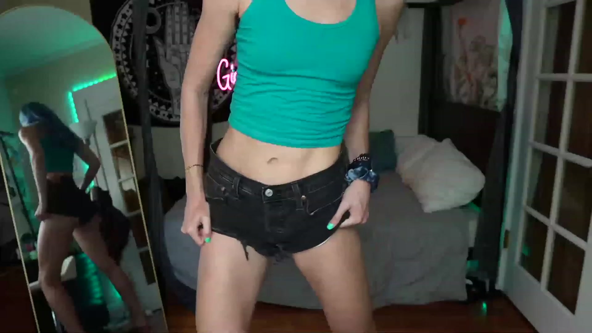 Gallery image thumbnail from Gia_Hill's myfreecams stream on, 06/05/2023, 22:41 image 9 of 20