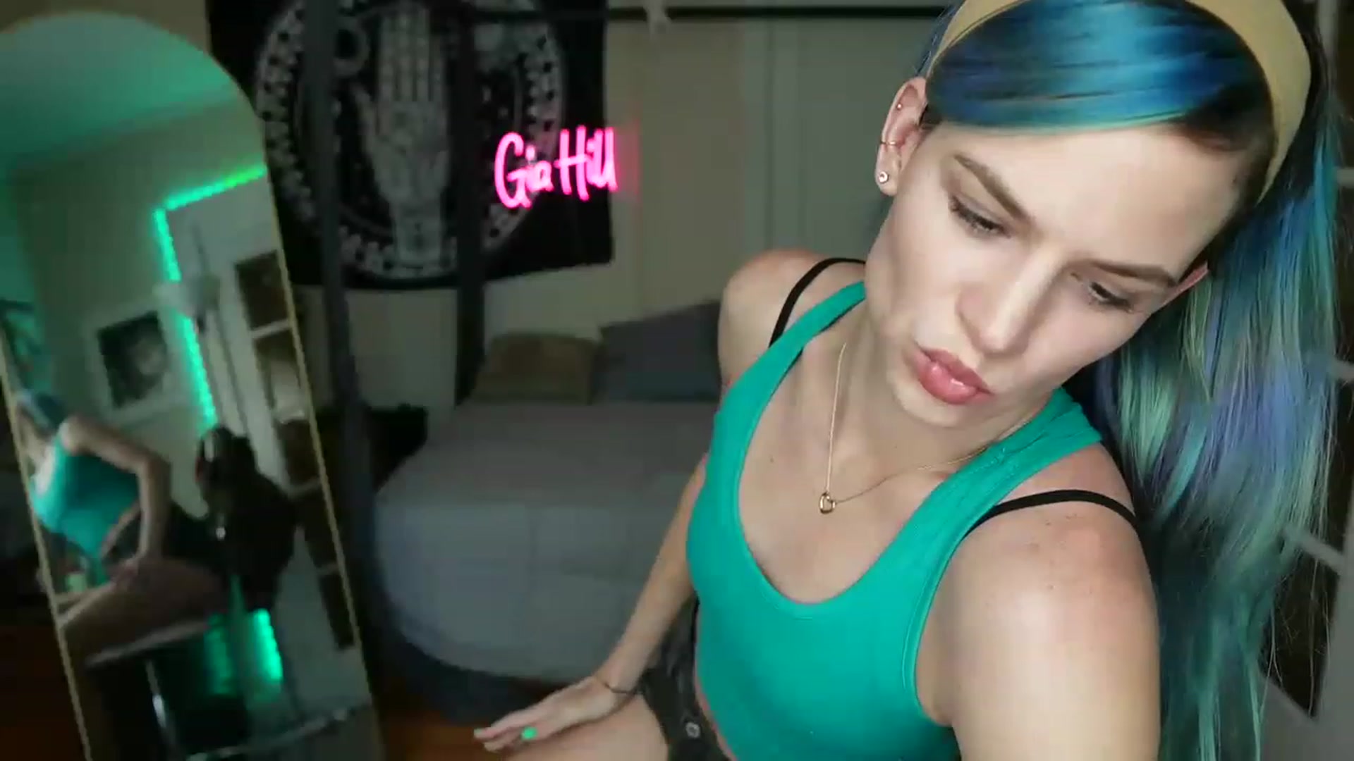Gallery image thumbnail from Gia_Hill's myfreecams stream on, 06/05/2023, 22:41 image 6 of 20