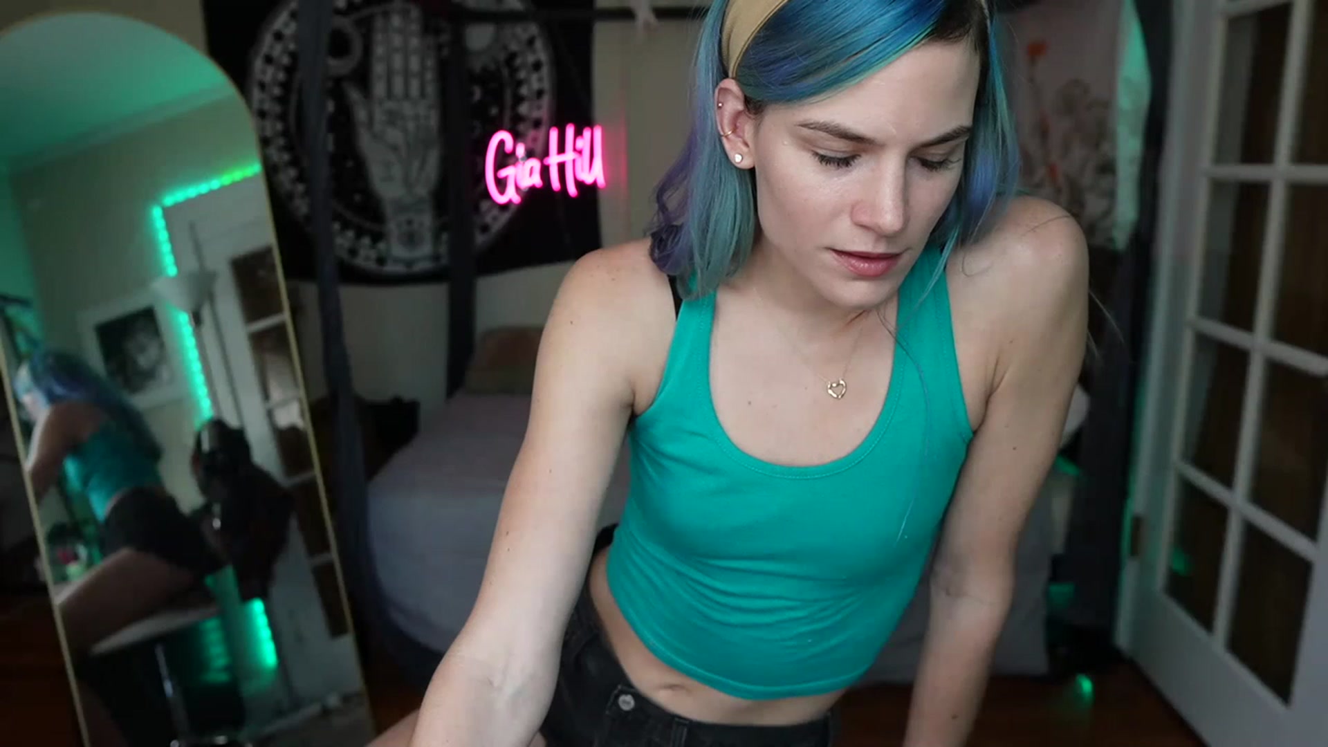 Gallery image thumbnail from Gia_Hill's myfreecams stream on, 06/05/2023, 22:41 image 3 of 20