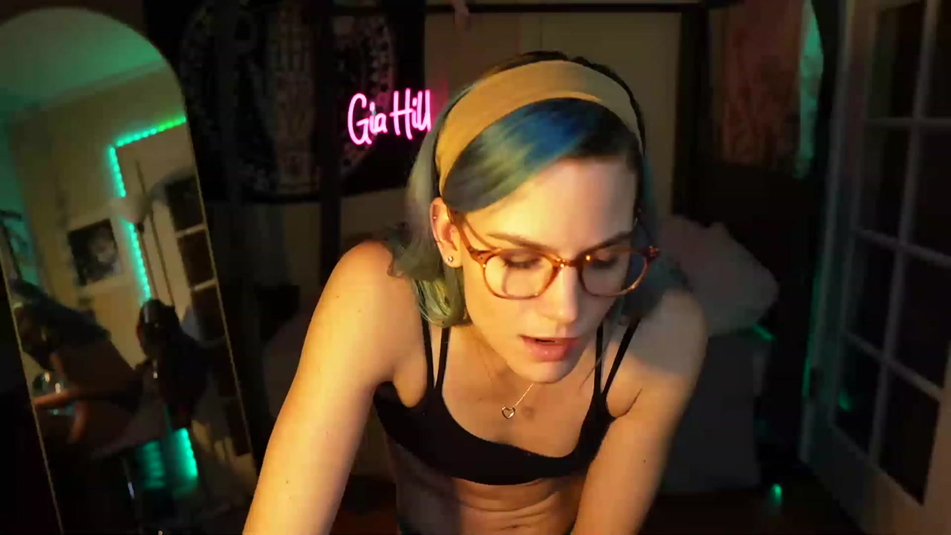 Gallery image thumbnail from Gia_Hill's myfreecams stream on, 06/05/2023, 23:28 image 4 of 20