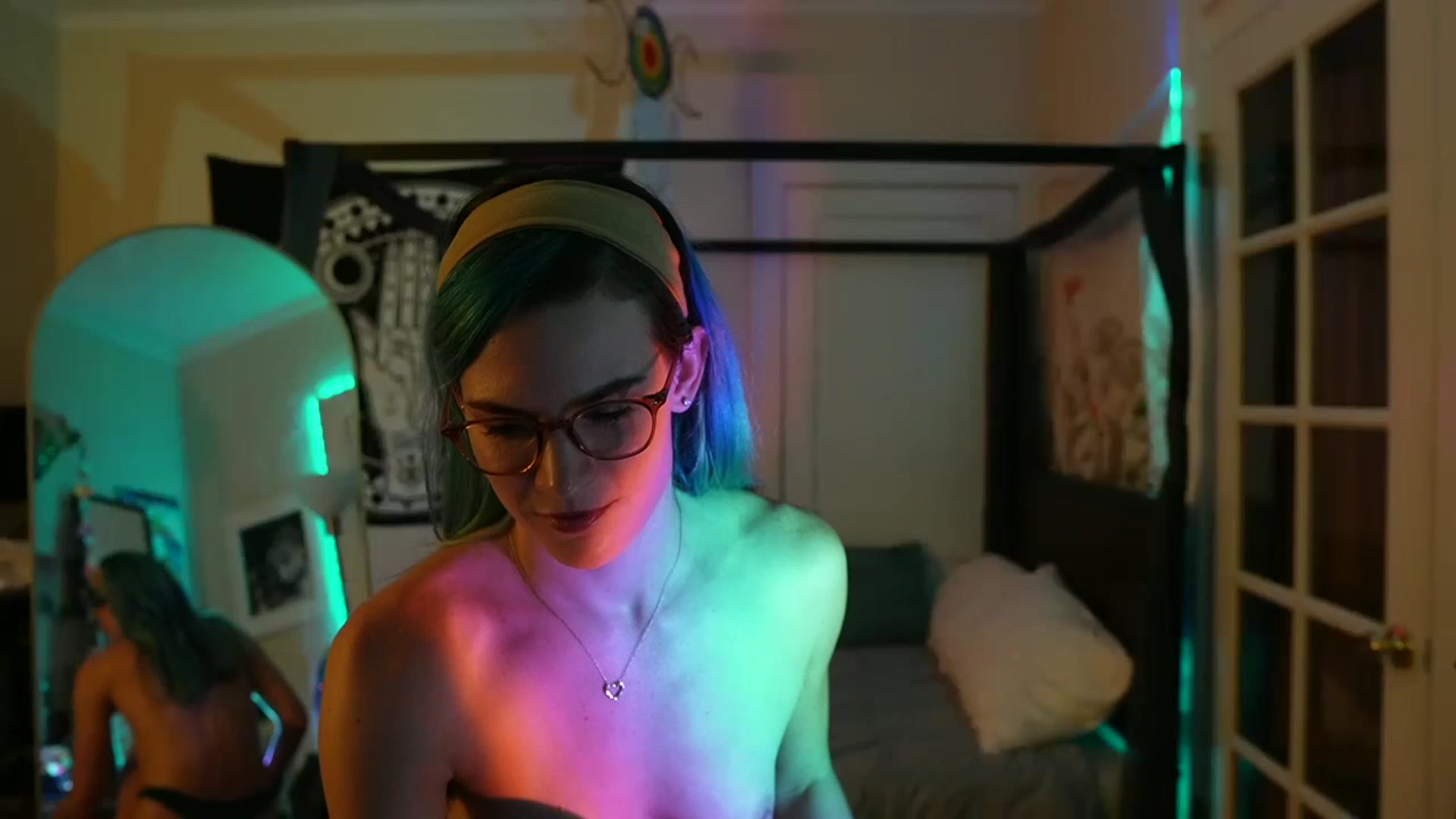 Gallery image thumbnail from Gia_Hill's myfreecams stream on, 06/06/2023, 24:20 image 11 of 20
