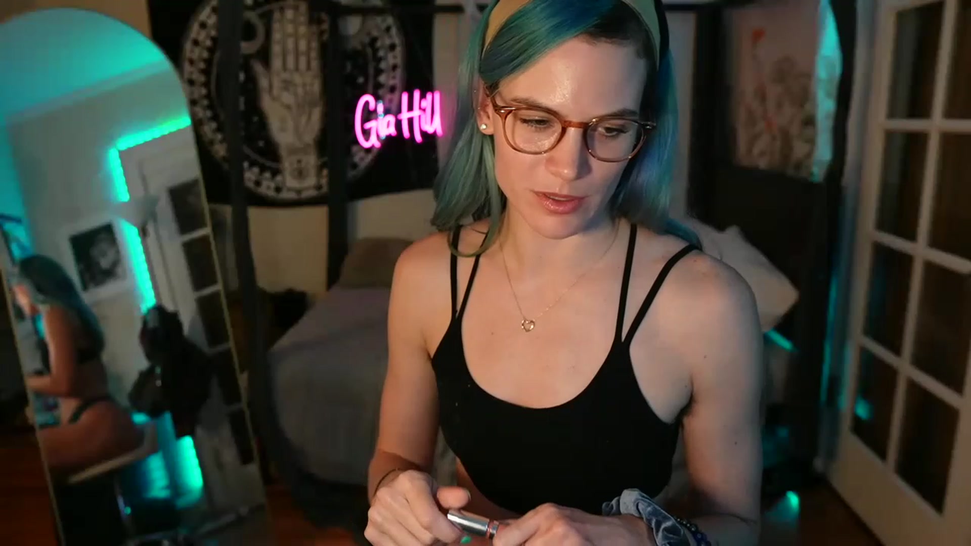 Gallery image thumbnail from Gia_Hill's myfreecams stream on, 06/06/2023, 24:20 image 2 of 20