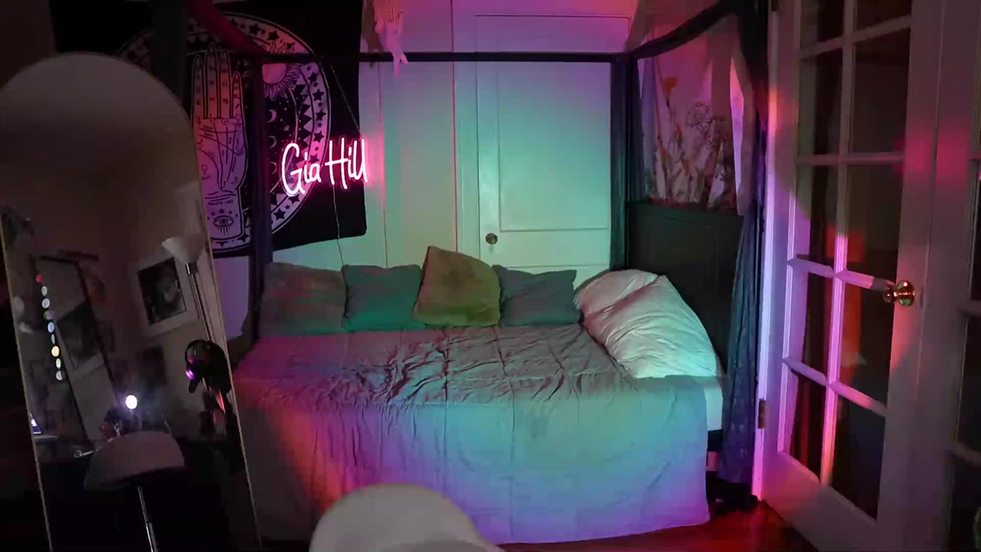 Gallery image thumbnail from Gia_Hill's myfreecams stream on, 06/07/2023, 24:55 image 6 of 20