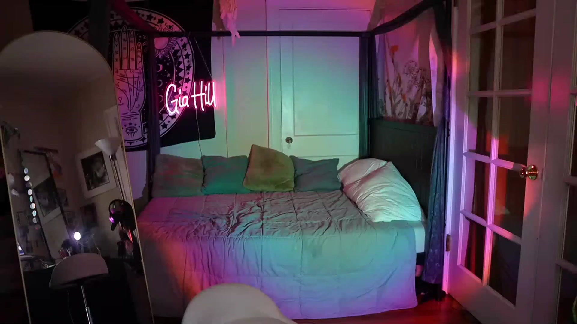 Gallery image thumbnail from Gia_Hill's myfreecams stream on, 06/07/2023, 24:55 image 5 of 20