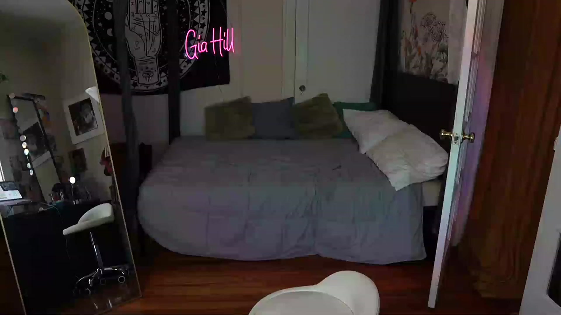 Gallery image thumbnail from Gia_Hill's myfreecams stream on, 06/07/2023, 21:04 image 13 of 20