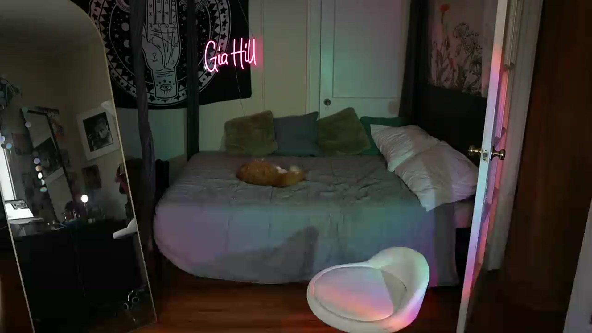 Gallery image thumbnail from Gia_Hill's myfreecams stream on, 06/07/2023, 22:21 image 16 of 20
