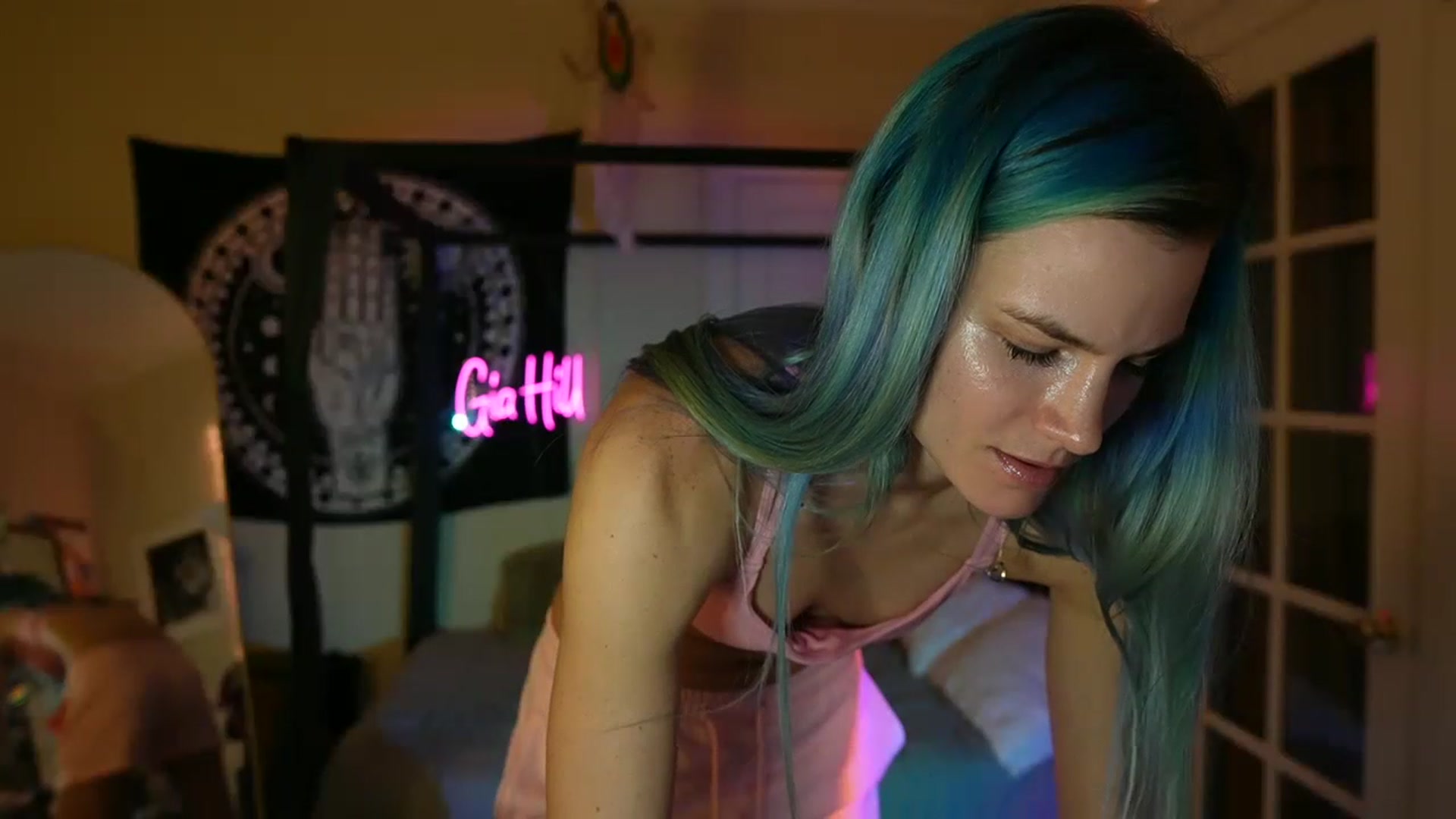 Gallery image thumbnail from Gia_Hill's myfreecams stream on, 06/08/2023, 24:38 image 15 of 20