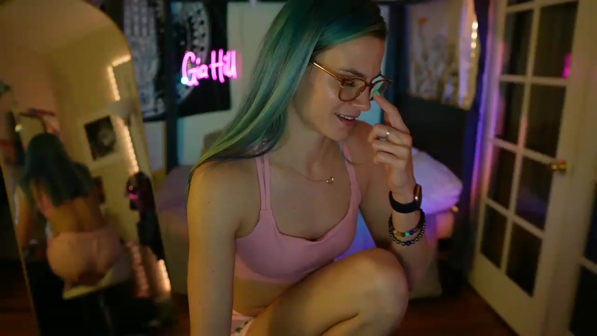 Gallery image thumbnail from Gia_Hill's myfreecams stream on, 06/08/2023, 24:57 image 6 of 20