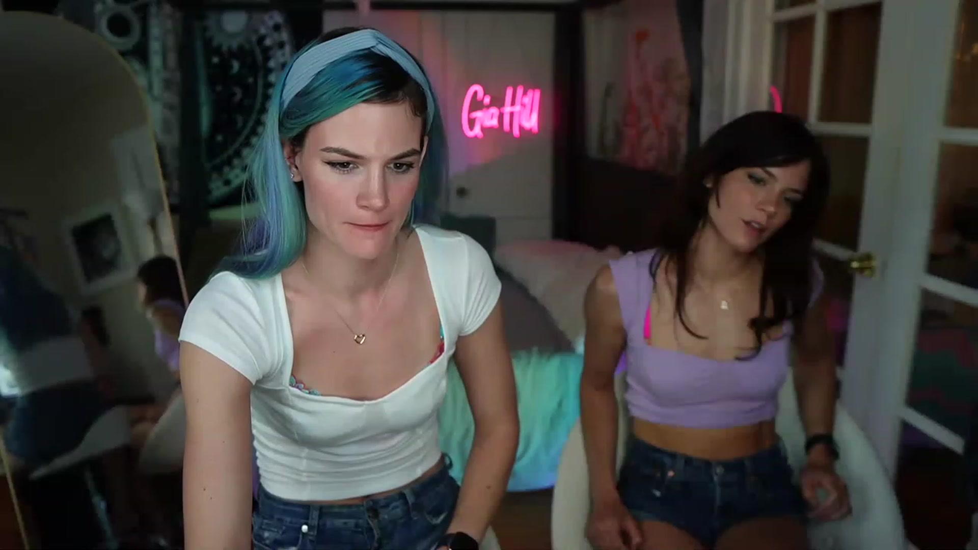 Gallery image thumbnail from Gia_Hill's myfreecams stream on, 06/09/2023, 22:25 image 11 of 20