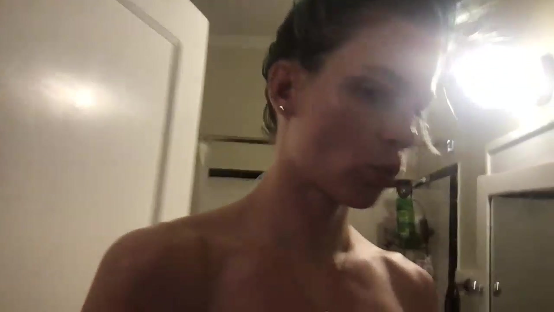 Gallery image thumbnail from Gia_Hill's myfreecams stream on, 06/10/2023, 02:33 image 14 of 20