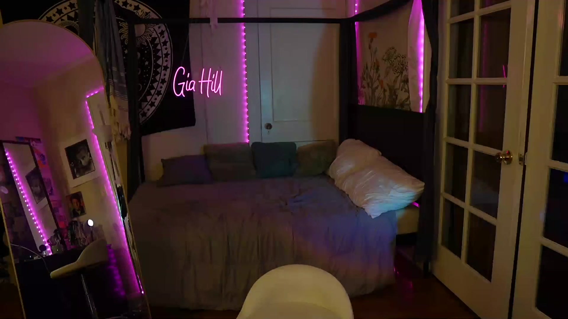 Gallery image thumbnail from Gia_Hill's myfreecams stream on, 06/11/2023, 24:26 image 10 of 20