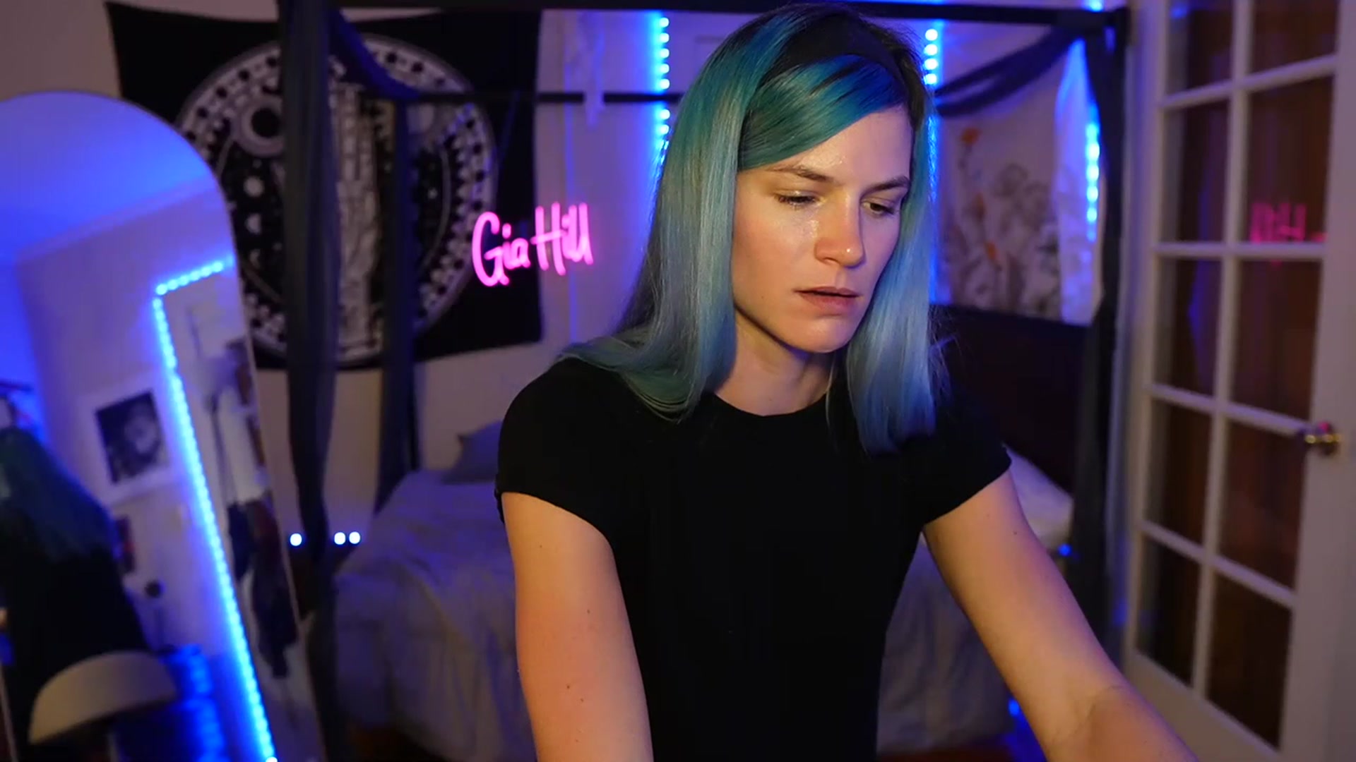 Gallery image thumbnail from Gia_Hill's myfreecams stream on, 06/12/2023, 23:54 image 15 of 20