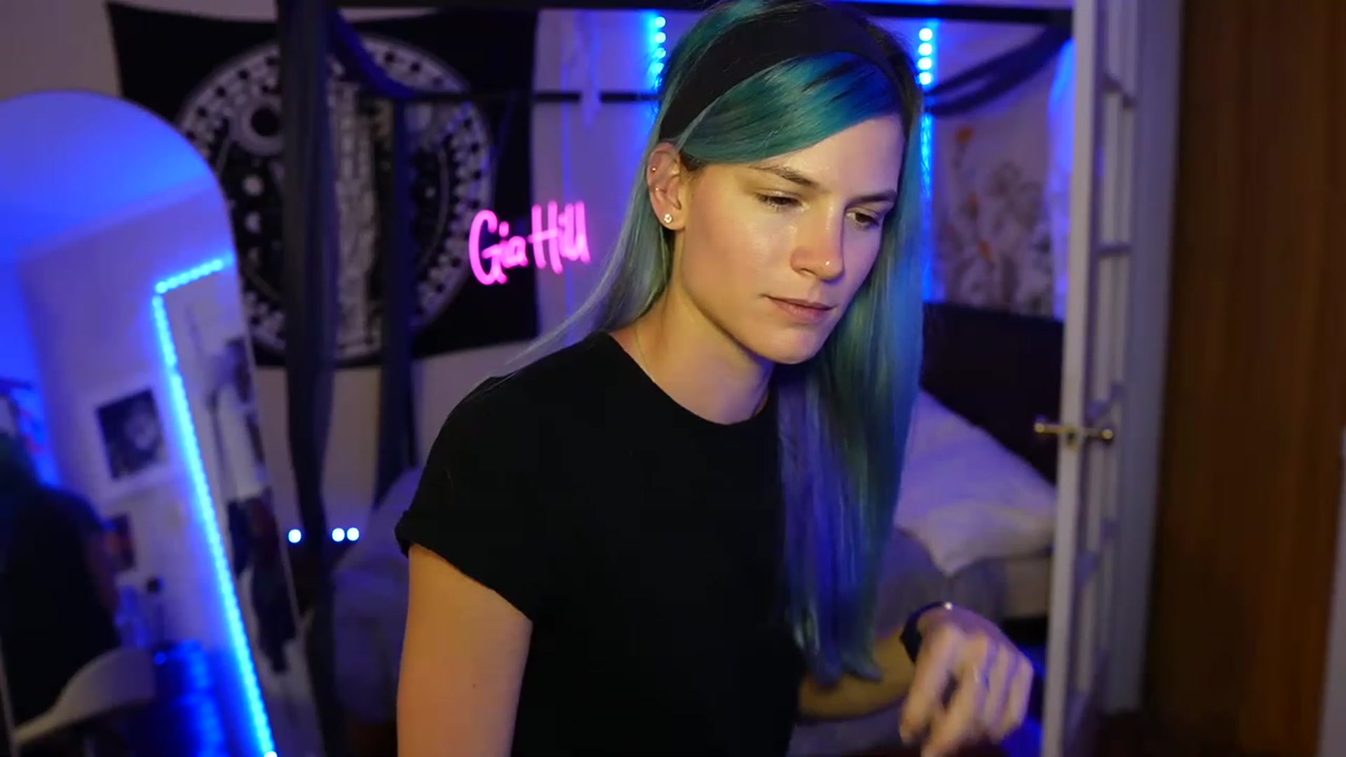 Gallery image thumbnail from Gia_Hill's myfreecams stream on, 06/12/2023, 23:54 image 18 of 20