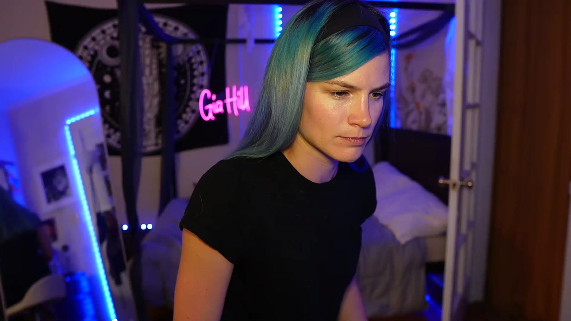 Gallery image thumbnail from Gia_Hill's myfreecams stream on, 06/12/2023, 23:54 image 19 of 20