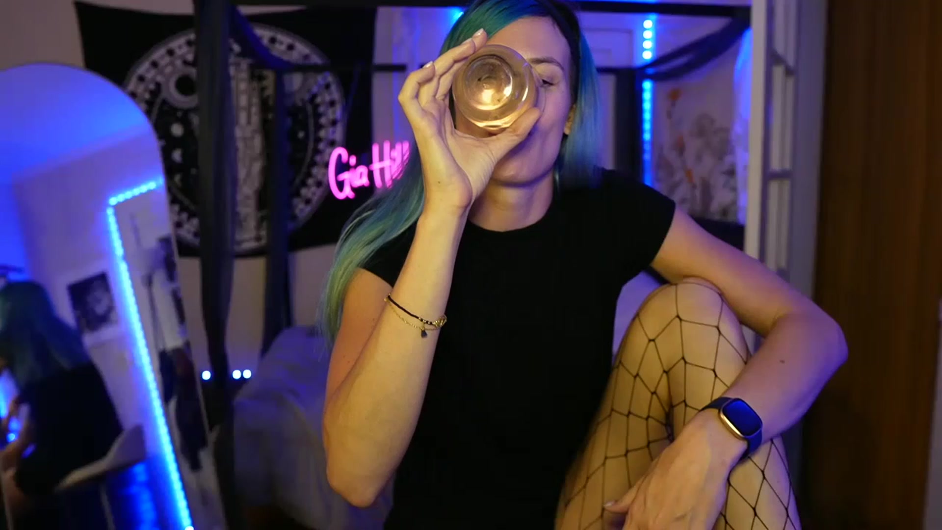 Gallery image thumbnail from Gia_Hill's myfreecams stream on, 06/13/2023, 24:06 image 5 of 20