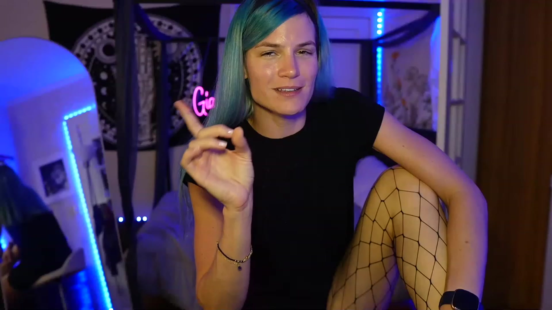 Gallery image thumbnail from Gia_Hill's myfreecams stream on, 06/13/2023, 24:06 image 3 of 20