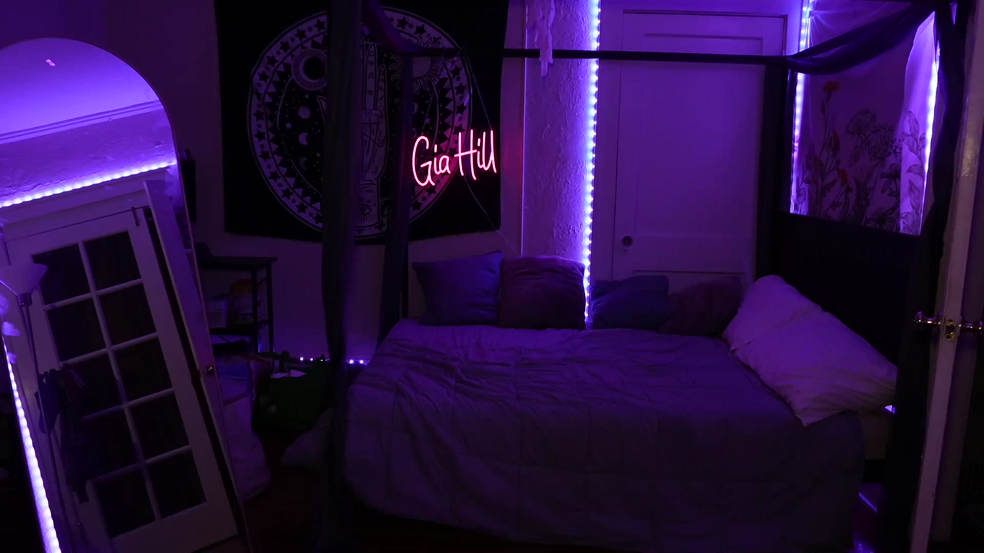 Gallery image thumbnail from Gia_Hill's myfreecams stream on, 06/14/2023, 02:28 image 4 of 20