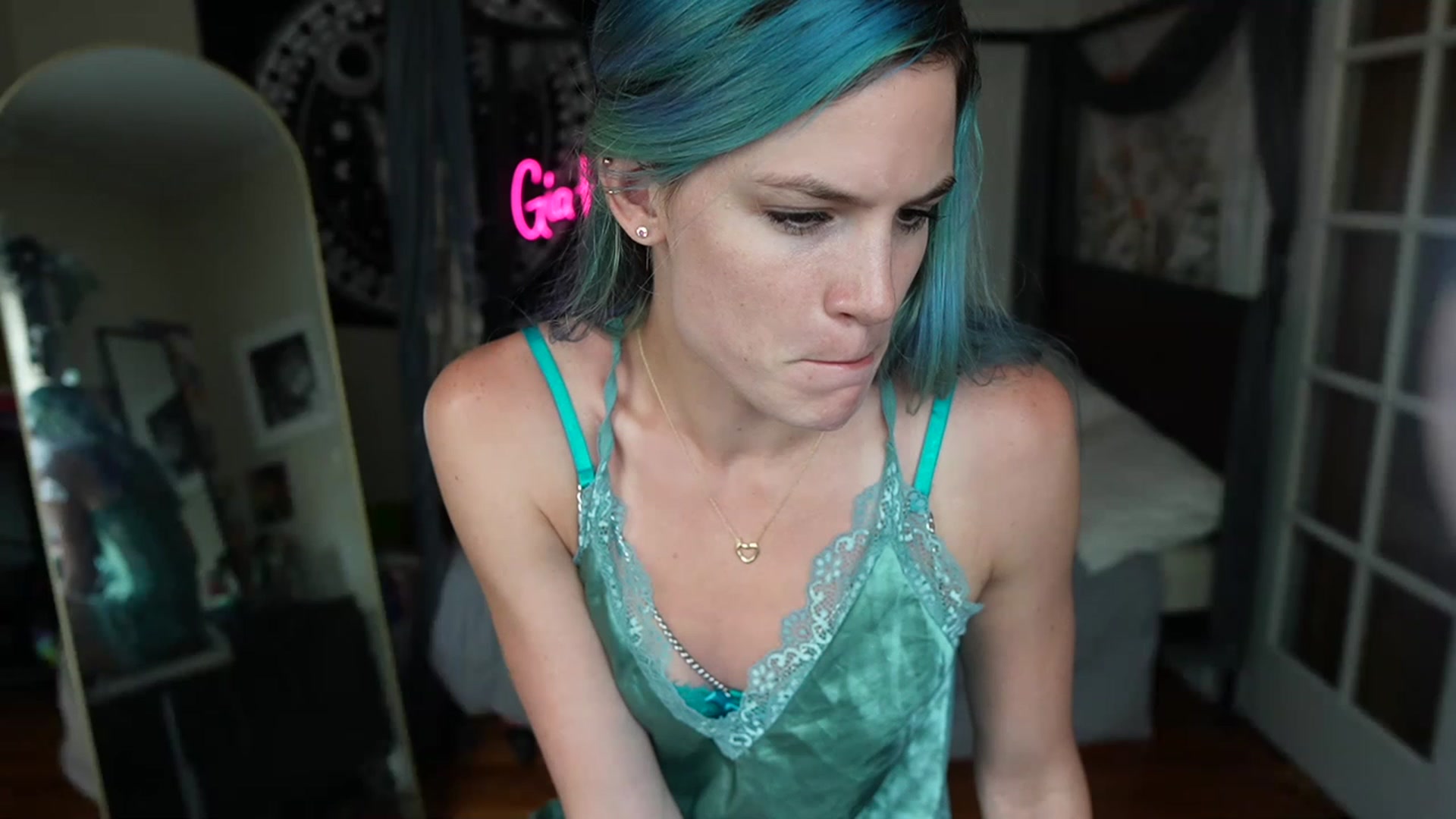 Gallery image thumbnail from Gia_Hill's myfreecams stream on, 06/14/2023, 22:31 image 5 of 20