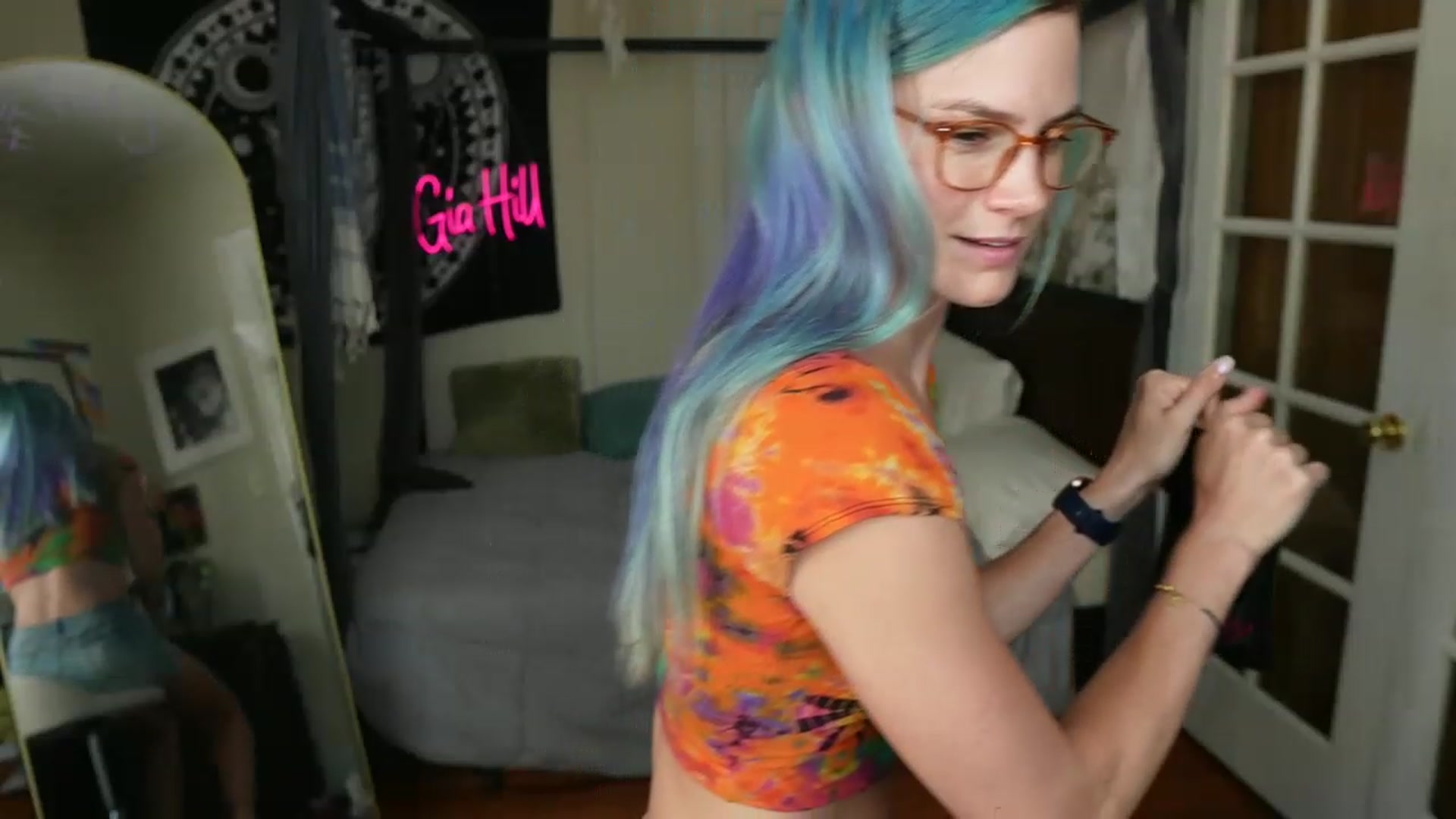 Gallery image thumbnail from Gia_Hill's myfreecams stream on, 06/15/2023, 21:04 image 15 of 20