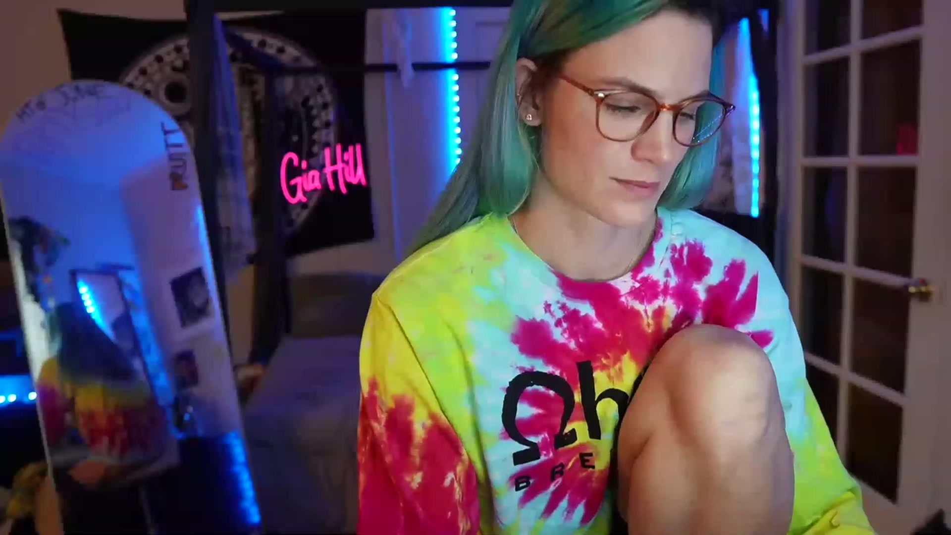 Gallery image thumbnail from Gia_Hill's myfreecams stream on, 06/16/2023, 23:04 image 19 of 20