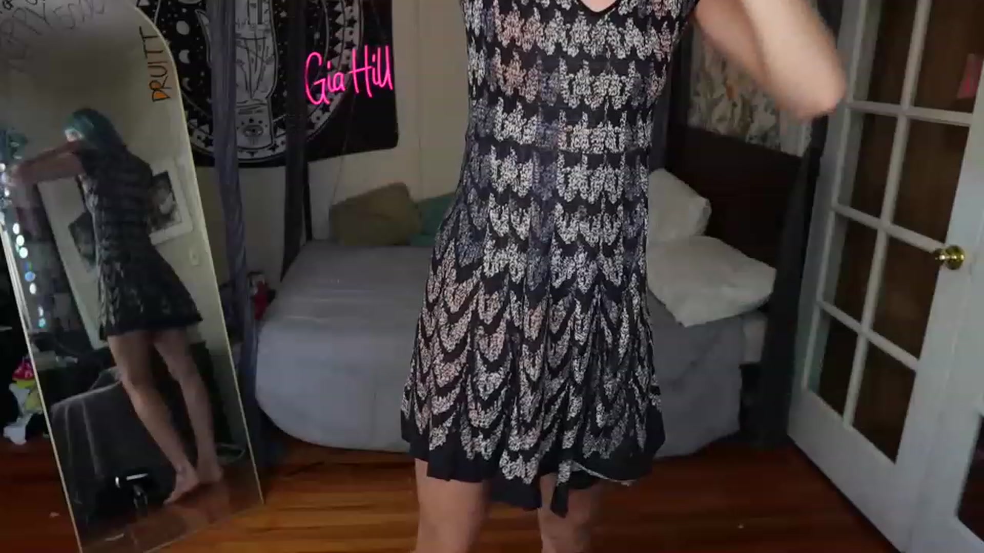 Gallery image thumbnail from Gia_Hill's myfreecams stream on, 06/17/2023, 18:06 image 13 of 20
