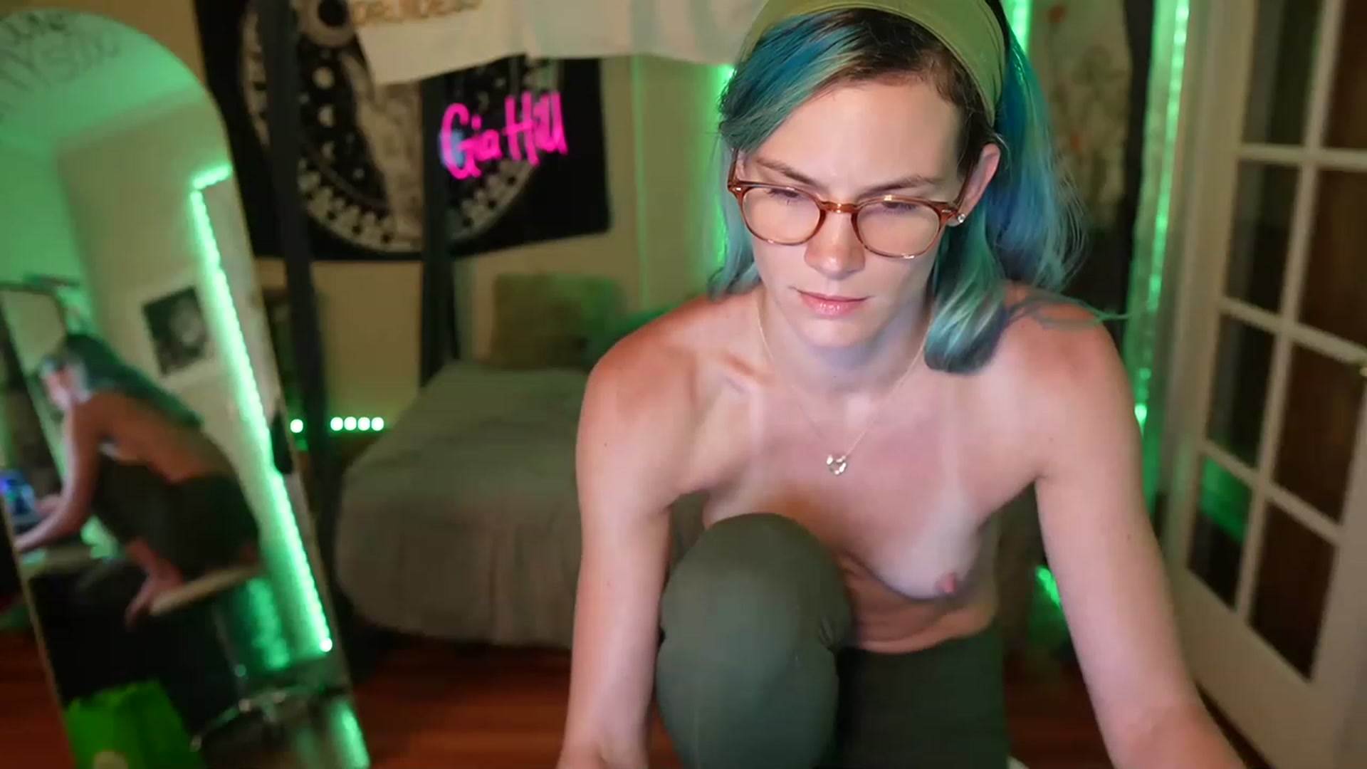 Gallery image thumbnail from Gia_Hill's myfreecams stream on, 06/21/2023, 01:14 image 2 of 20