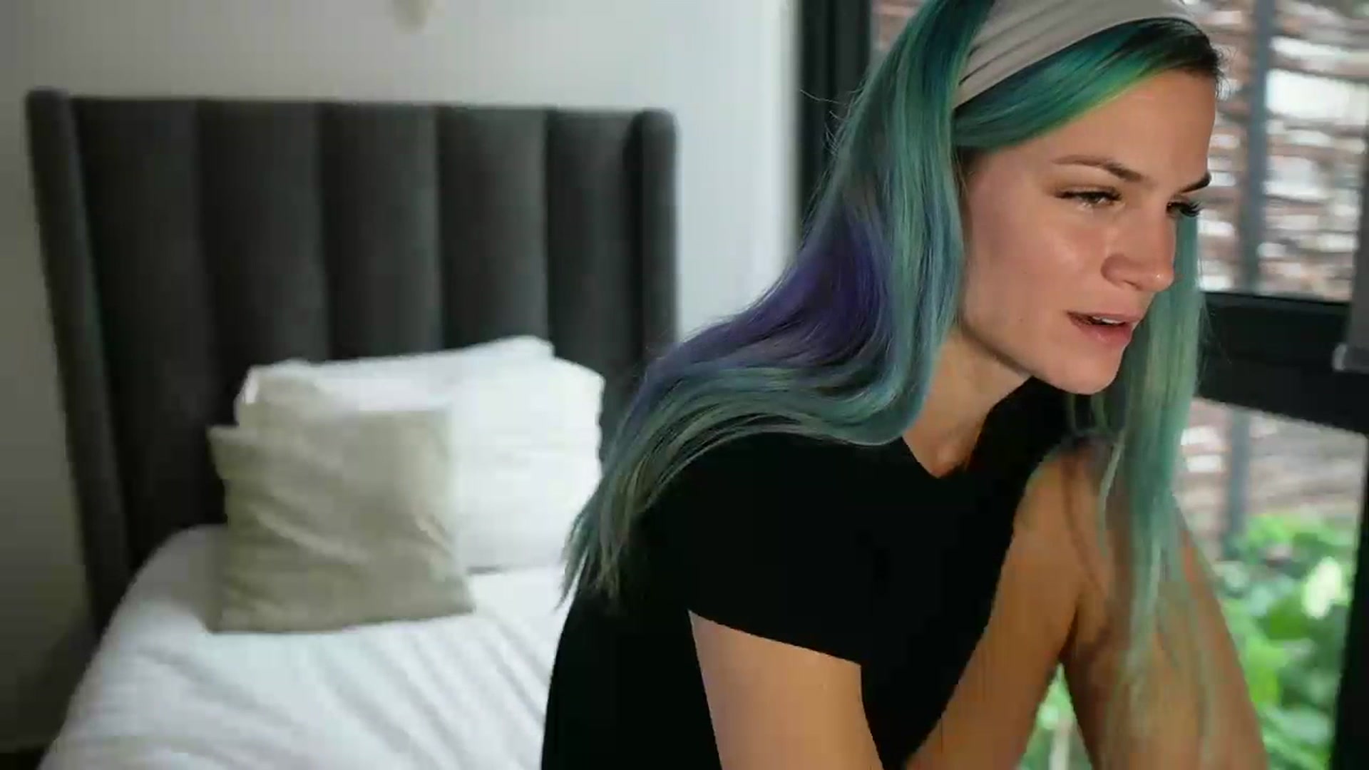 Gallery image thumbnail from Gia_Hill's myfreecams stream on, 07/03/2023, 23:12 image 2 of 20