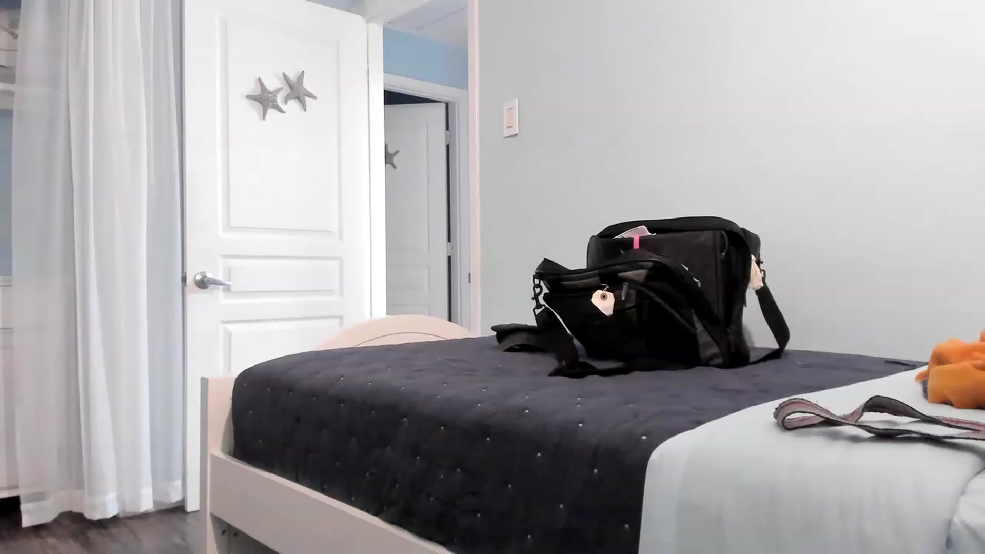 Gallery image thumbnail from Gia_Hill's myfreecams stream on, 07/20/2023, 05:51 image 13 of 20