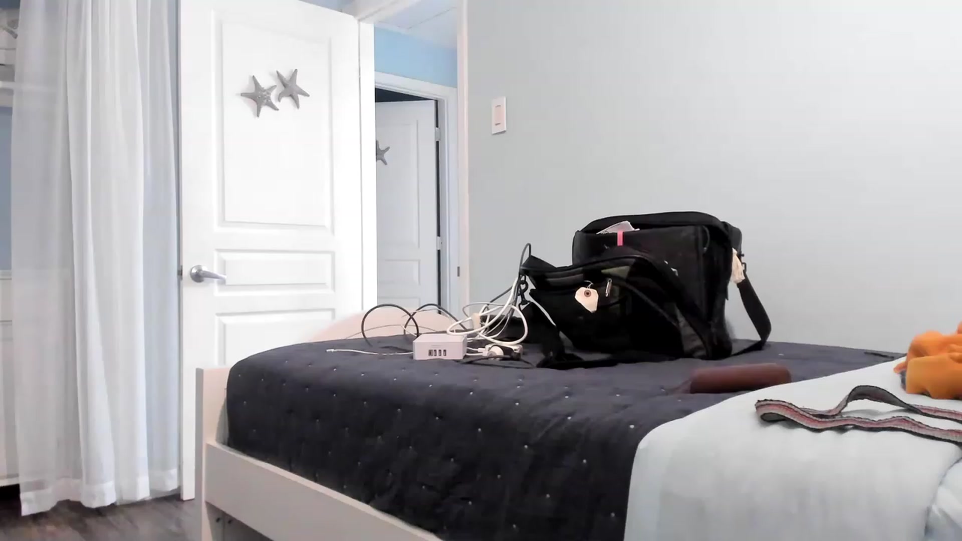 Gallery image thumbnail from Gia_Hill's myfreecams stream on, 07/20/2023, 05:51 image 16 of 20