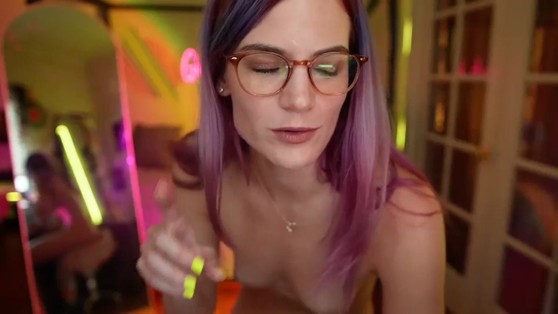 Gallery image thumbnail from Gia_Hill's myfreecams stream on, 09/07/2023, 23:18 image 8 of 20