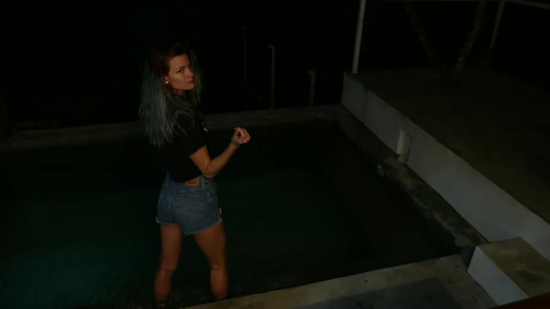 Gallery image thumbnail from Gia_Hill's myfreecams stream on, 09/20/2023, 03:37 image 6 of 20