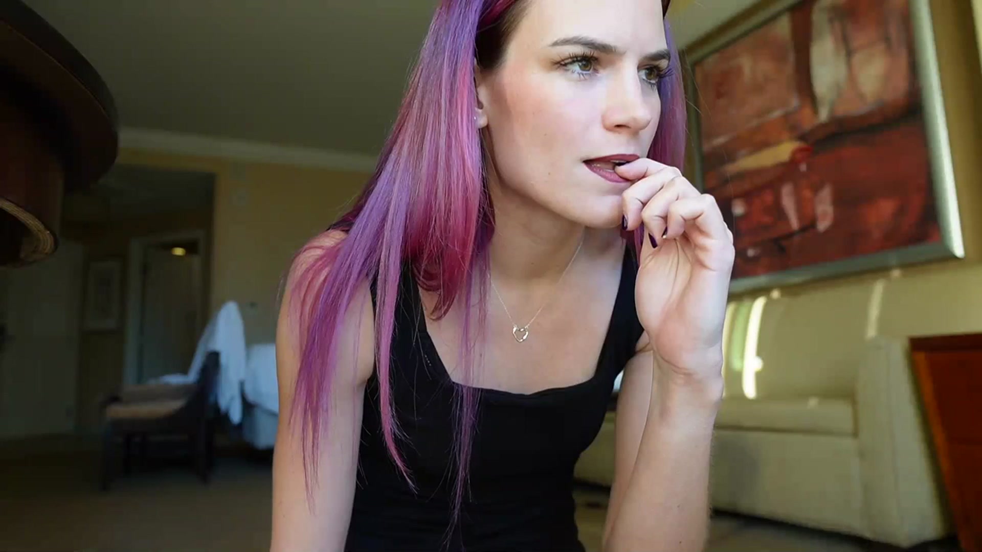 Gallery image thumbnail from Gia_Hill's myfreecams stream on, 10/17/2023, 24:49 image 1 of 20
