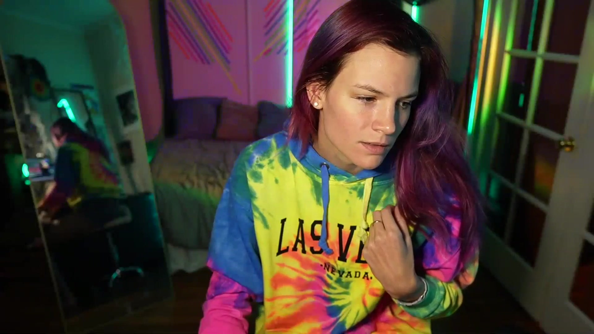 Gallery image thumbnail from Gia_Hill's myfreecams stream on, 10/19/2023, 01:21 image 8 of 20