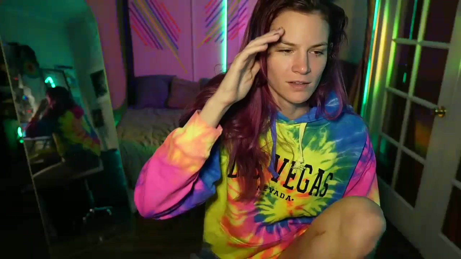 Gallery image thumbnail from Gia_Hill's myfreecams stream on, 10/19/2023, 01:21 image 19 of 20