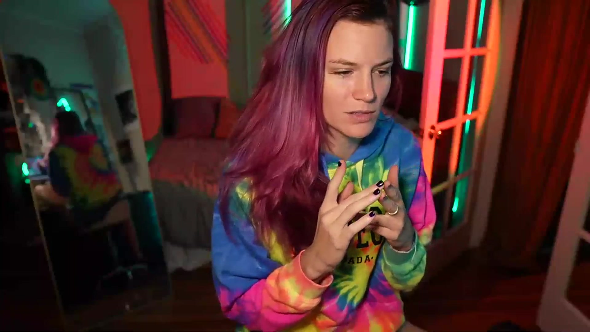 Gallery image thumbnail from Gia_Hill's myfreecams stream on, 10/19/2023, 01:21 image 16 of 20