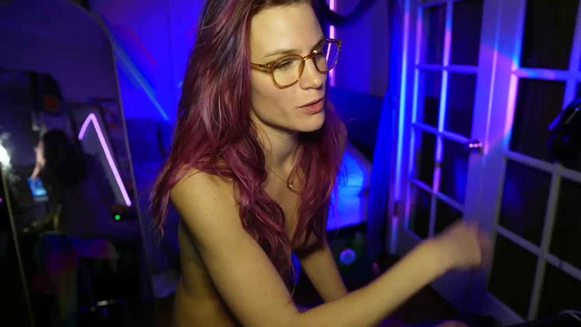 Gallery image thumbnail from Gia_Hill's myfreecams stream on, 10/20/2023, 03:57 image 16 of 20