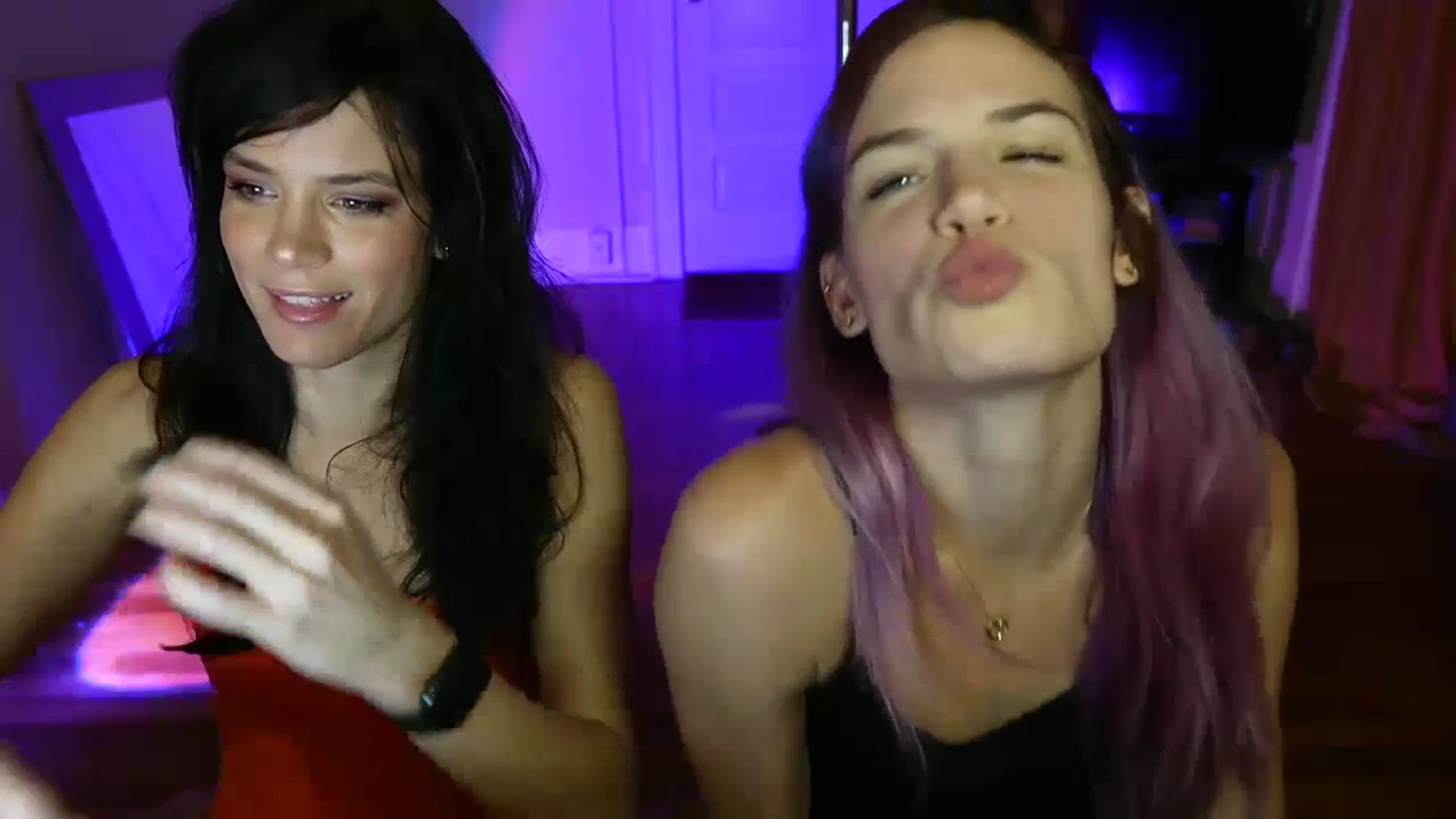 Gallery image thumbnail from Gia_Hill's myfreecams stream on, 10/25/2023, 24:02 image 19 of 20