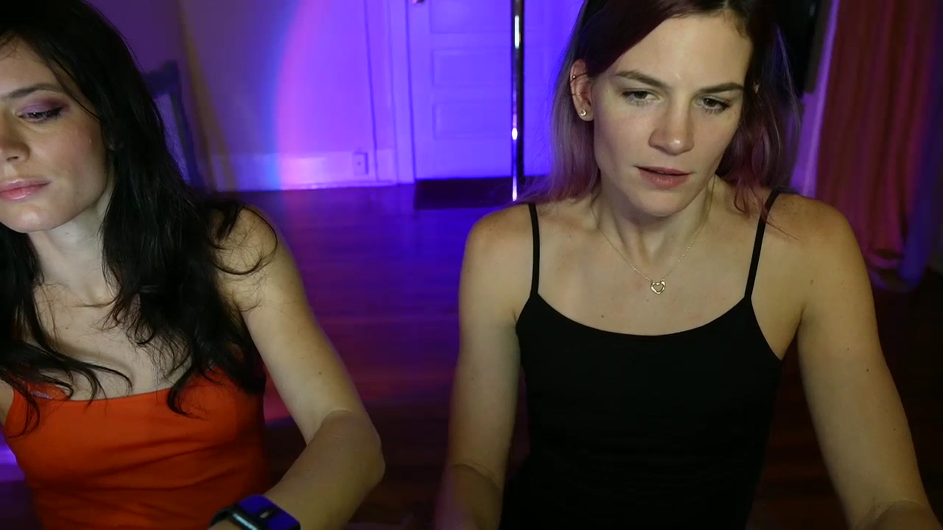 Gallery image thumbnail from Gia_Hill's myfreecams stream on, 10/25/2023, 24:02 image 6 of 20