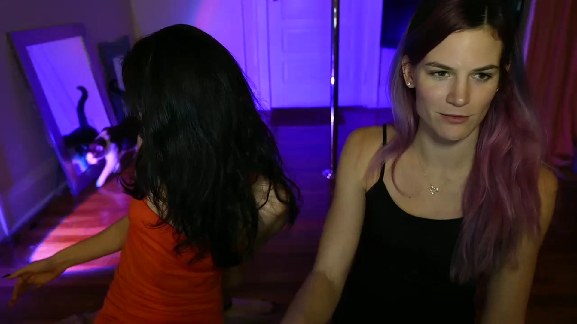 Gallery image thumbnail from Gia_Hill's myfreecams stream on, 10/25/2023, 24:02 image 17 of 20