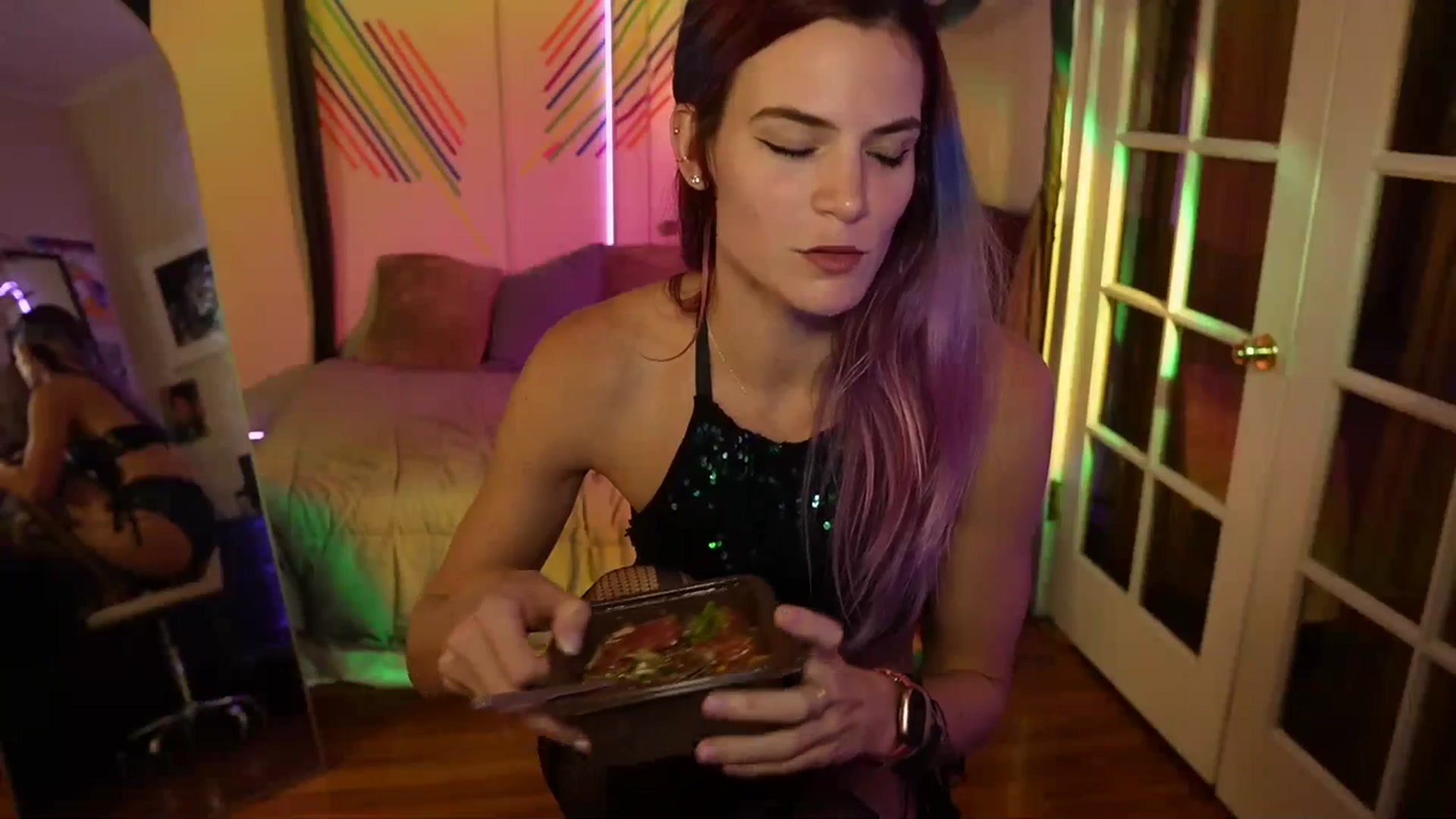 Gallery image thumbnail from Gia_Hill's myfreecams stream on, 10/28/2023, 02:21 image 5 of 20