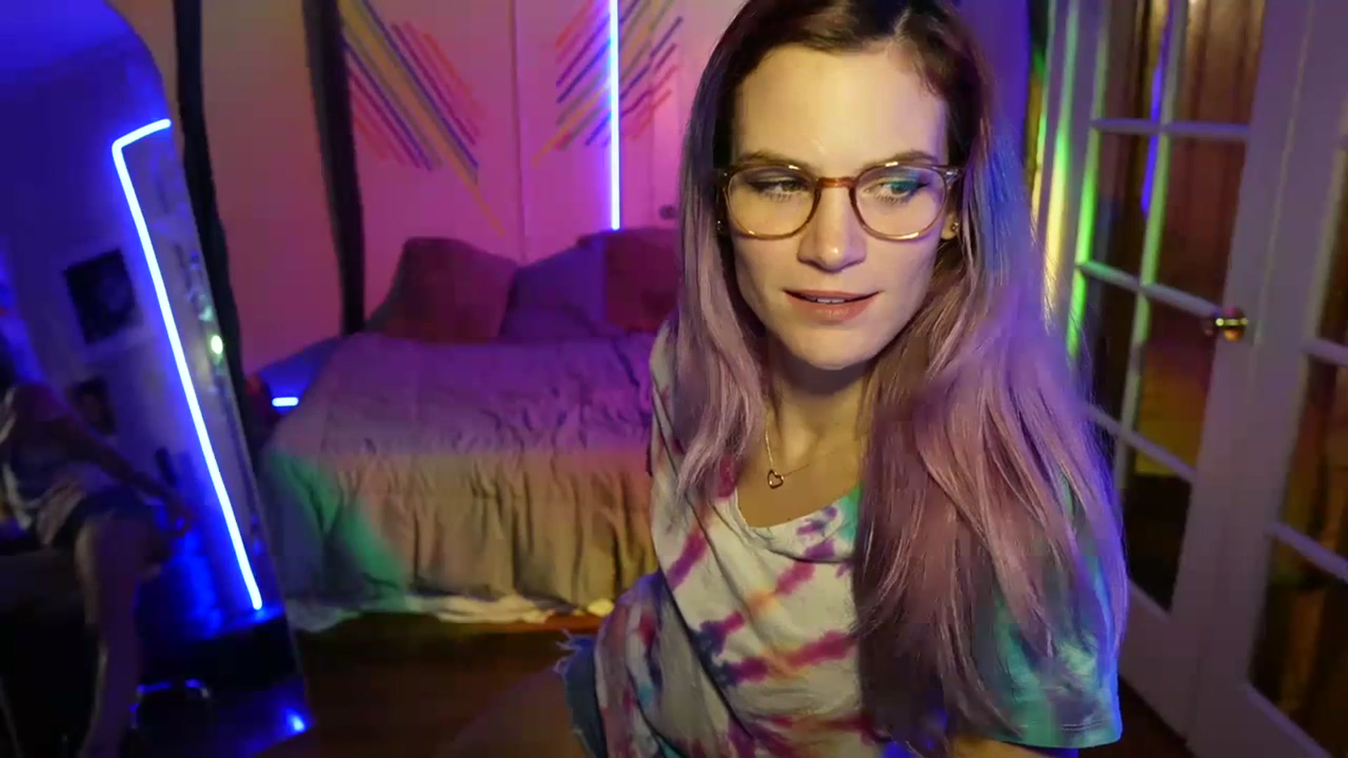 Gallery image thumbnail from Gia_Hill's myfreecams stream on, 10/29/2023, 01:30 image 5 of 20