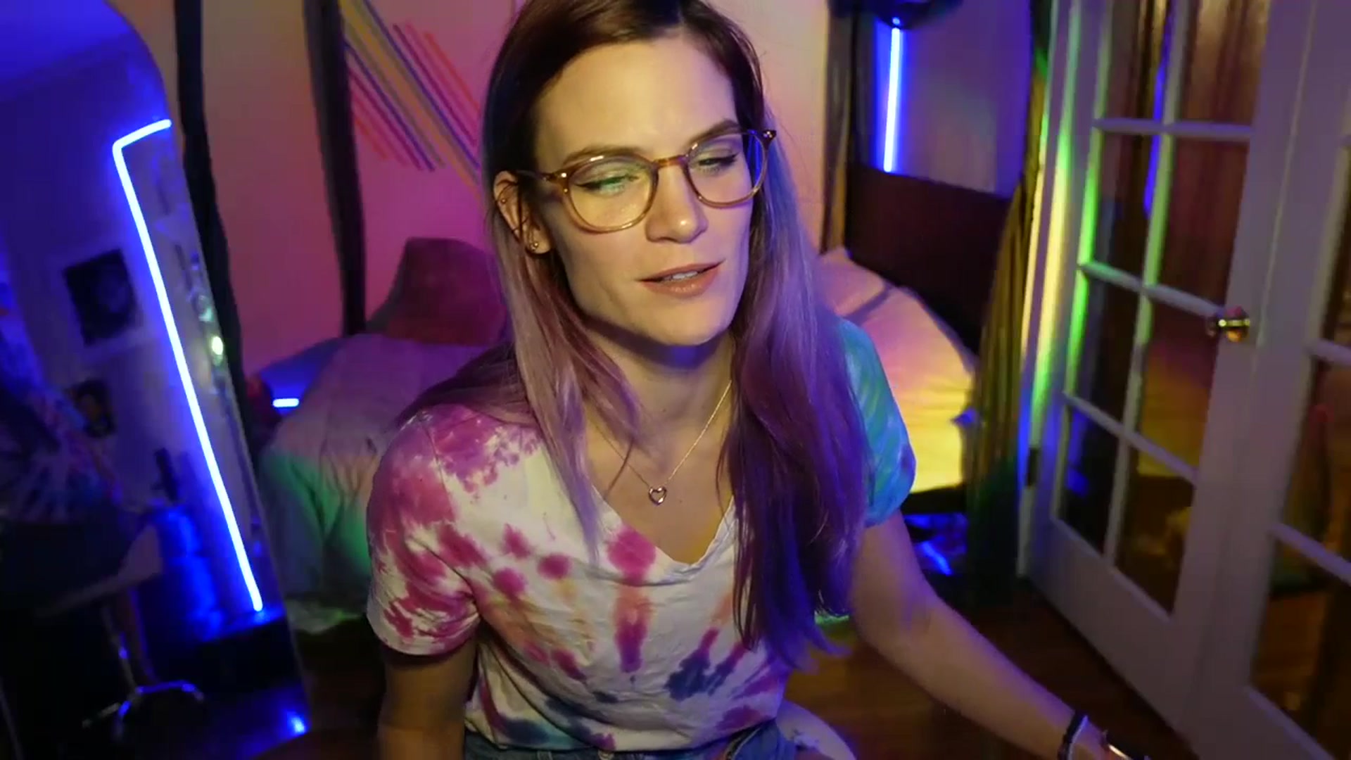 Gallery image thumbnail from Gia_Hill's myfreecams stream on, 10/29/2023, 01:30 image 9 of 20