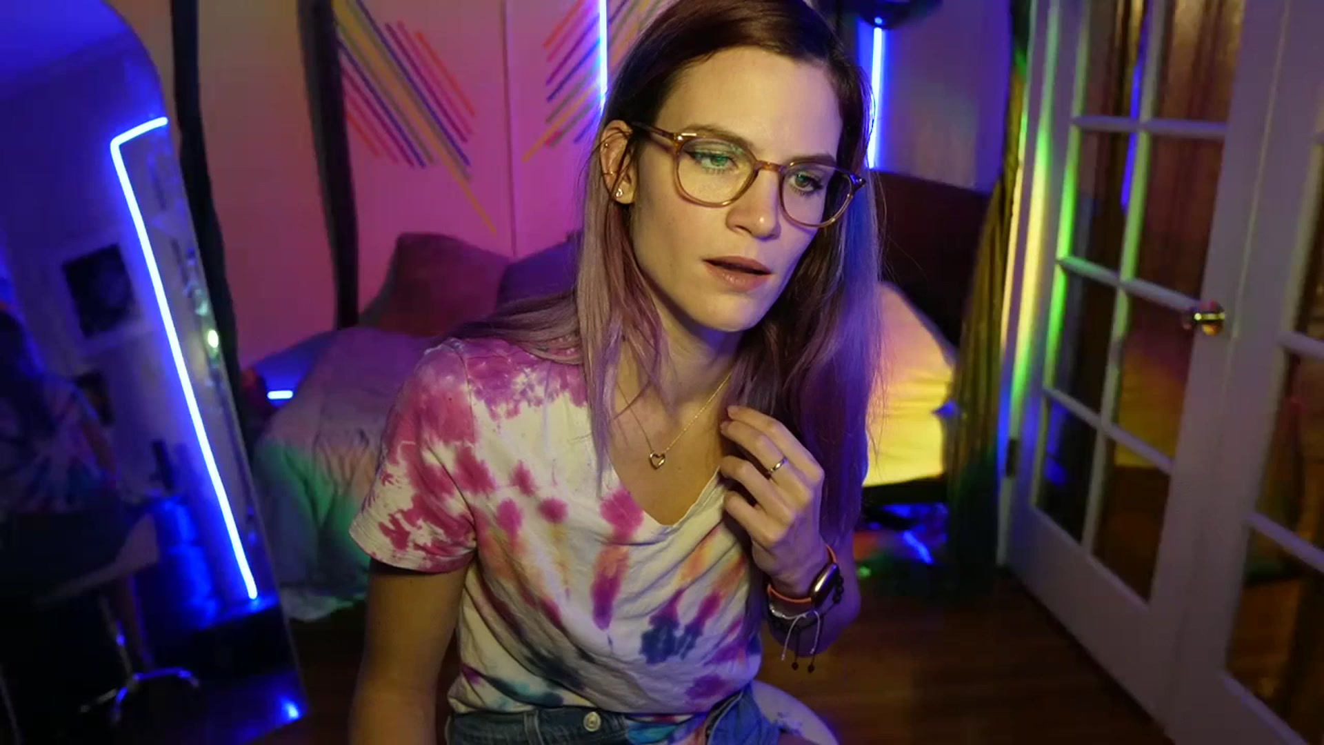 Gallery image thumbnail from Gia_Hill's myfreecams stream on, 10/29/2023, 01:30 image 8 of 20