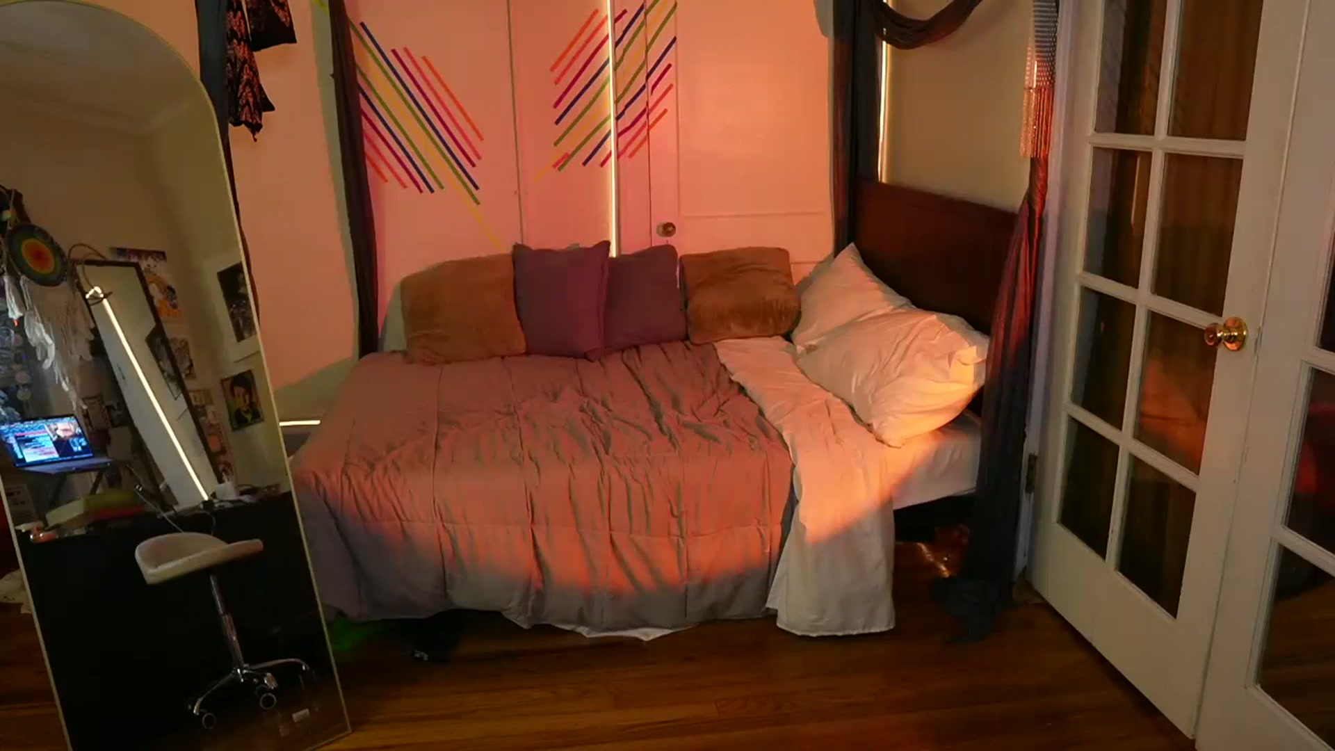Gallery image thumbnail from Gia_Hill's myfreecams stream on, 10/31/2023, 02:19 image 15 of 20