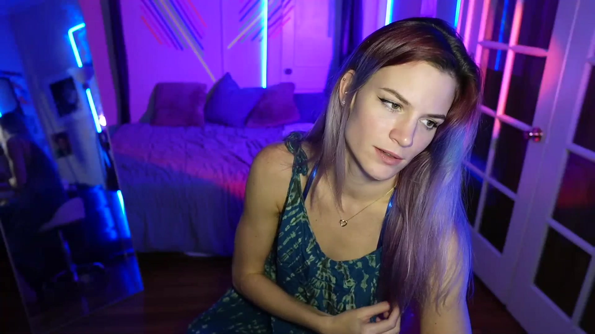 Gallery image thumbnail from Gia_Hill's myfreecams stream on, 11/03/2023, 23:48 image 18 of 20
