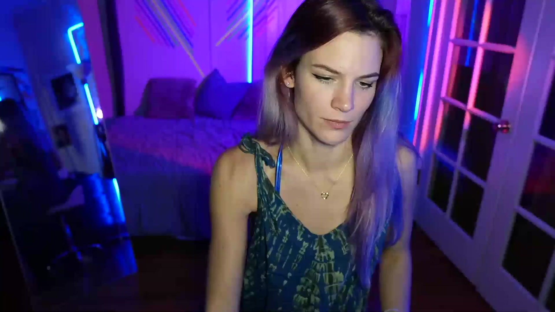 Gallery image thumbnail from Gia_Hill's myfreecams stream on, 11/04/2023, 01:49 image 1 of 20