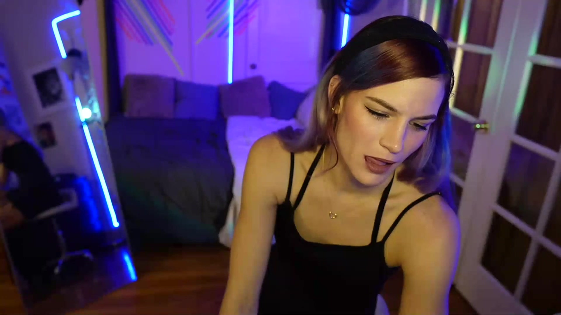 Gallery image thumbnail from Gia_Hill's myfreecams stream on, 11/06/2023, 23:19 image 4 of 20